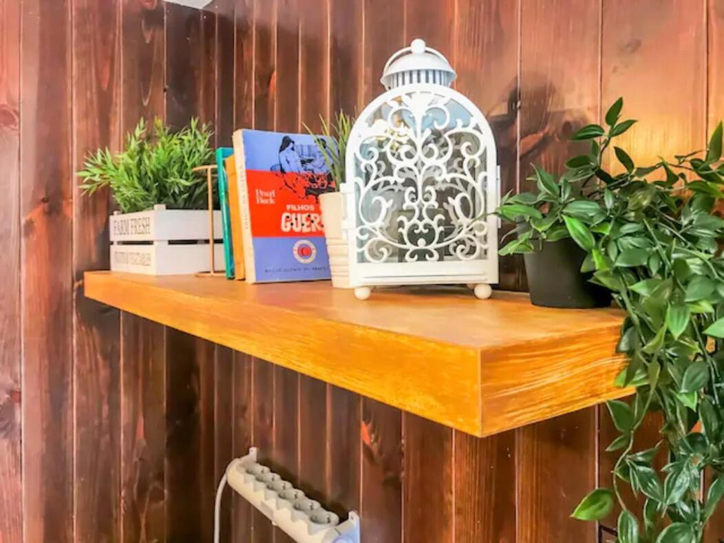 Apartment Cozy Charming Flat In Flowers Garden! Lisbon